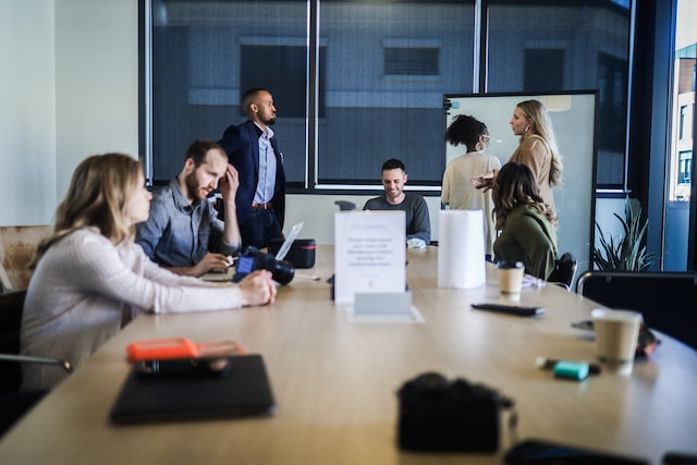 people sitting at the table from unsplash 2pPw5Glro5I